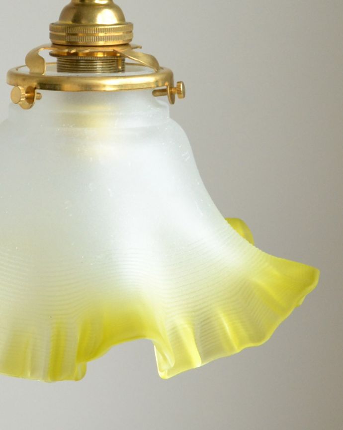 ペンダントライト　照明・ライティング　レモンイエローのペンダントライト （コード・シャンデリア電球・ギャラリーA付き）。日中もお部屋の可愛いポイントになります。(pl-071)