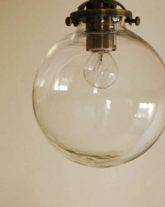 スポットライト　照明・ライティング　ガラスボールスポットライト（まん丸）（ダクトレール専用）（電球なし）。シンプルなクリアガラスなので、どんなインテリアにもすんなりと馴染みます。(pl-167)