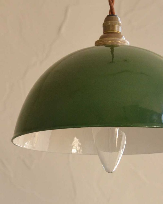 ペンダントライト　照明・ライティング　コロンとした形が可愛いグリーン色のホウロウペンダントライト（コード・シャンデリア球・ギャラリーなし）。。(pl-205)