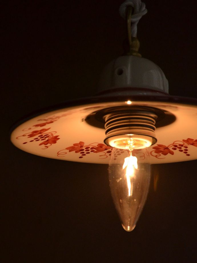 イタリアのおしゃれな照明器具、フェロールーチェの陶器のペンダントライト（電球なし）