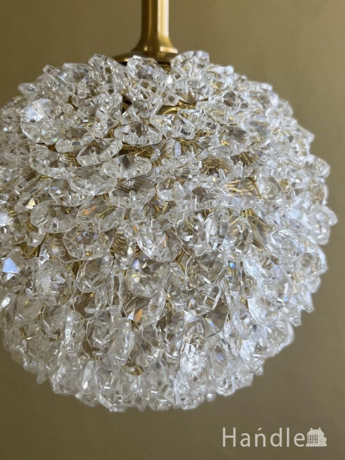 カッティングが美しいペンダントライト