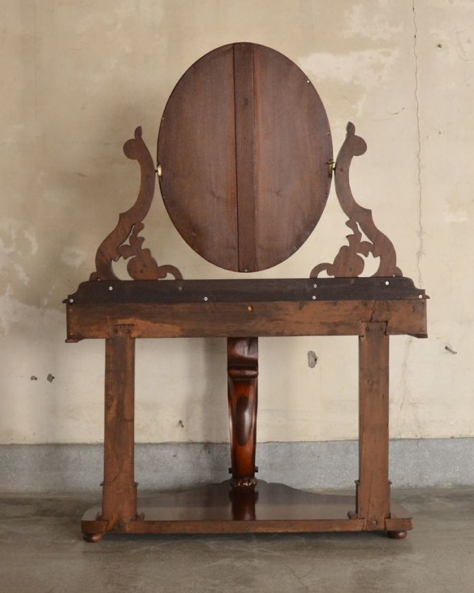 アンティークのドレッサー　アンティーク家具　1890年代のアンティークドレッシングテーブル、マホガニー材の英国輸入家具。キチンとメンテナンスしてあるので、裏側もキレイです。(q-1003-f)