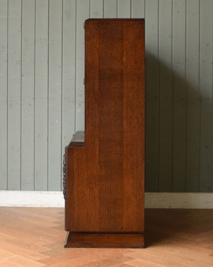 アンティークのキャビネット　アンティーク家具　小さくて置きやすいスタッキングブックケース、英国輸入のアンティークキャビネット。木製で丈夫です。(q-1090-f)
