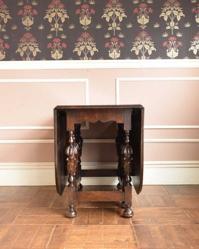 アンティークのテーブル　アンティーク家具　英国のスタイルのアンティーク家具、ゲートレッグテーブル（伸張式テーブル）。意外にコンパクト畳んでしまえば厚みがないのでジャマになりません。(q-1225-f)