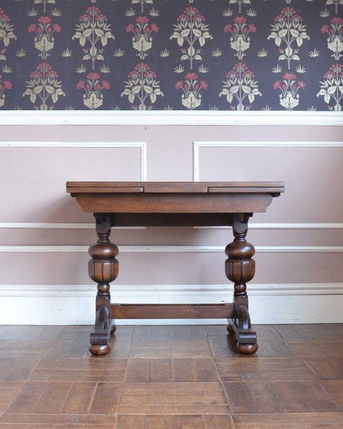 アンティークのテーブル　アンティーク家具　英国のアンティーク家具、バルボスレッグが素敵なドローリーフテーブル（ダイニングテーブル）。横から見るとこんな感じ真横から見てみるとこんな感じ。(q-1250-f)