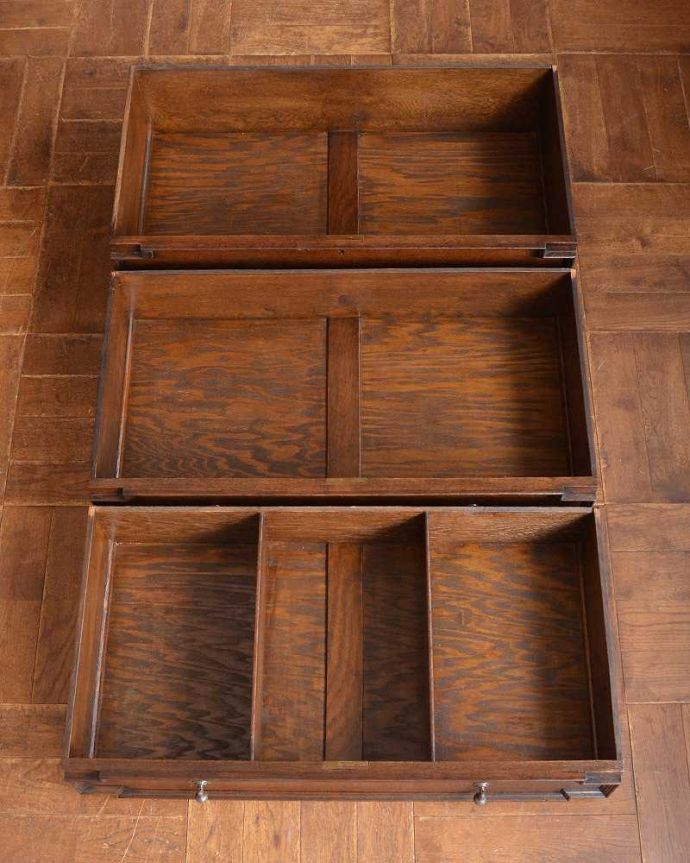 アンティークのチェスト　アンティーク家具　英国スタイルのインテリアに、オーク材の中々出会えないアンティークチェスト。何を入れても大丈夫。(q-1401-f)