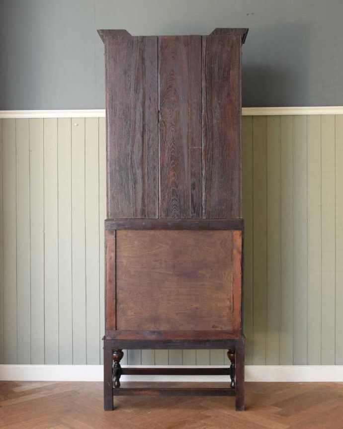 ビューロー　アンティーク家具　英国トラッドなビューローブックケース、アンティークの収納家具（本棚＆デスク）。後ろ姿までキレイです。(q-1663-f)