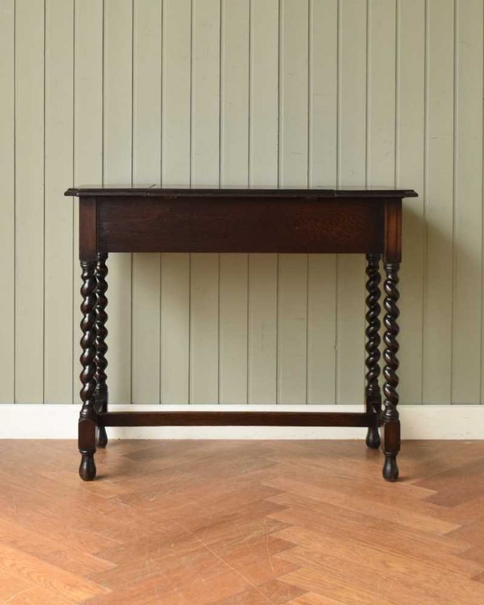 アンティークのデスク・書斎机　アンティーク家具　英国で見つけた機能的にも優れたトランスフォーム、アンティーク英国家具（ライティングデスク）。後ろ姿もキレイなんです。(q-1725-f)