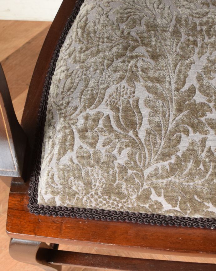 セティ・ソファ・ベンチ　アンティーク チェア　マホガニー材でできたセティ（ソファベンチ）、アンティークの英国椅子。すわり心地がいい座面。(q-177-c)