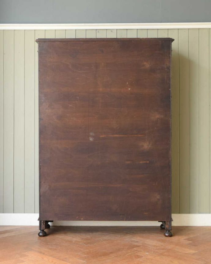 アンティークのキャビネット　アンティーク家具　英国輸入のアンティーク家具、ケイム材のガラス戸が美しいブックケース（本棚）。後ろ姿もキレイです。(q-1813-f)