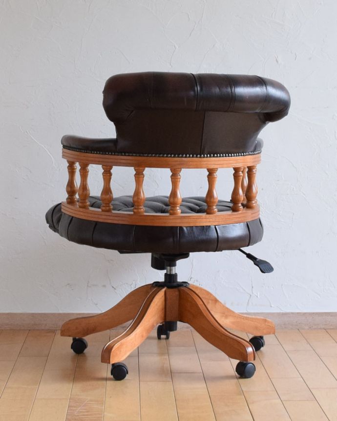 英国アンティークの書斎ができる、カッコいいデスクチェア（リボルビングチェア）(q-191-c)｜アンティークチェア・椅子
