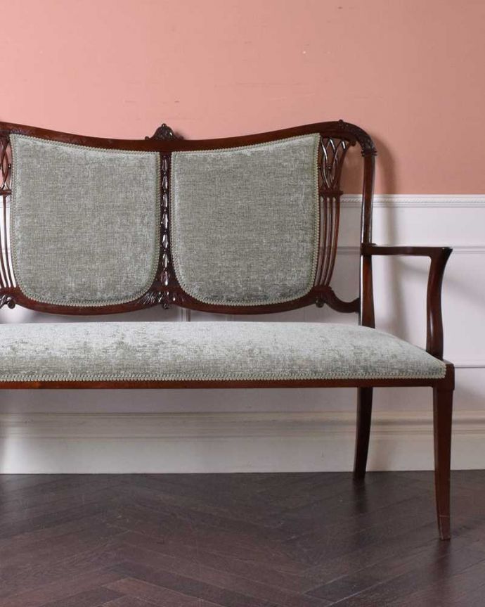 セティ・ソファ・ベンチ　アンティーク チェア　アンティークの英国椅子、優雅なフォルムが美しいセティ（ソファベンチ）。どこをとっても美しいシルエットのアンティークセティー。(q-195-c)