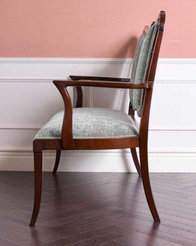 セティ・ソファ・ベンチ　アンティーク チェア　アンティークの英国椅子、優雅なフォルムが美しいセティ（ソファベンチ）。横から見ても綺麗な装飾が楽しめます。(q-195-c)