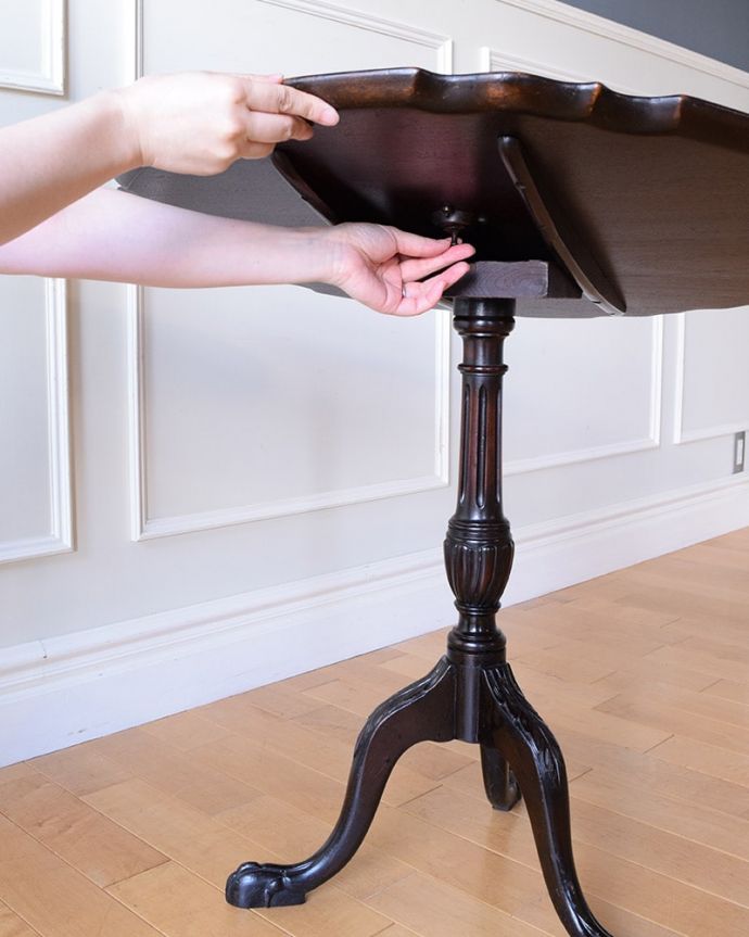 アンティークのテーブル　アンティーク家具　ティルトップテーブル　あっという間に天板がセット出来ます女性でもカンタン。(q-2241-f)