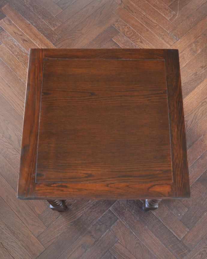 アンティークのテーブル　アンティーク家具　ドローリーフテーブル(S)　上から見るとこんな形リーフを開く前はこんな形です。(q-2257-f)