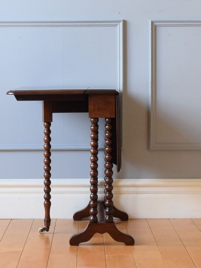 英国アンティークのおしゃれなテーブル、ボビンレッグが豪華な伸長式のゲートレッグテーブル