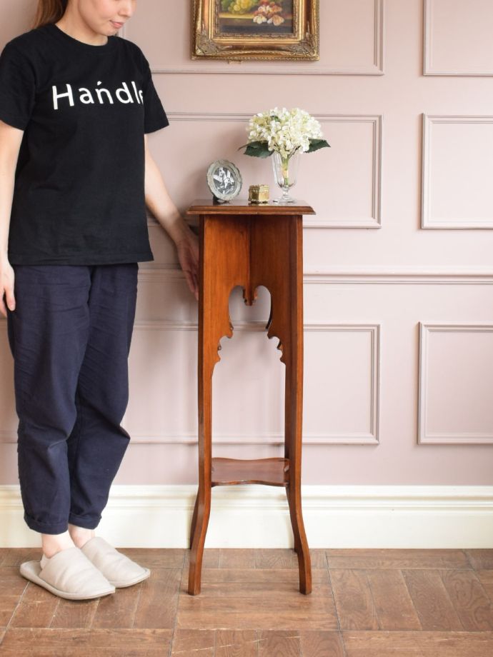 アンティークのプランツスタンド