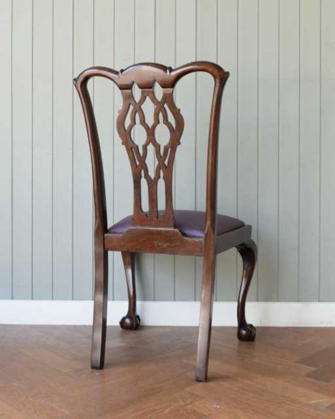 アンティークのチッペンデールチェア、クロウ＆ボールの脚がエレガントな英国椅子