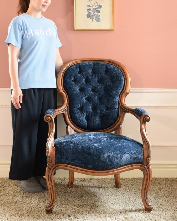 アンティークの贅沢な椅子、猫脚が優雅なアーム付きの一人掛けソファ(q ...