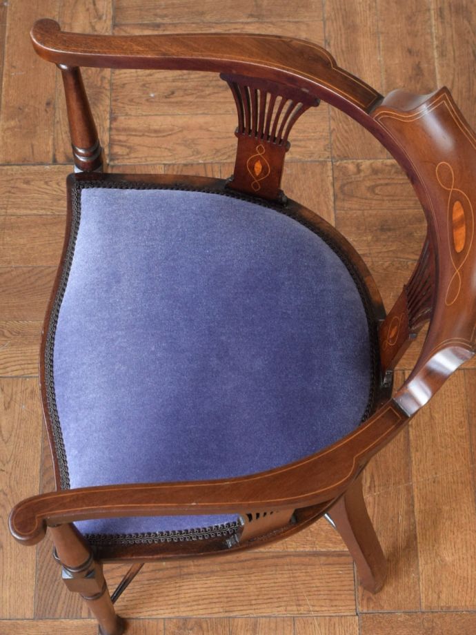 アンティークのサロンチェア、上品な象嵌が美しいマホガニー材の椅子(q
