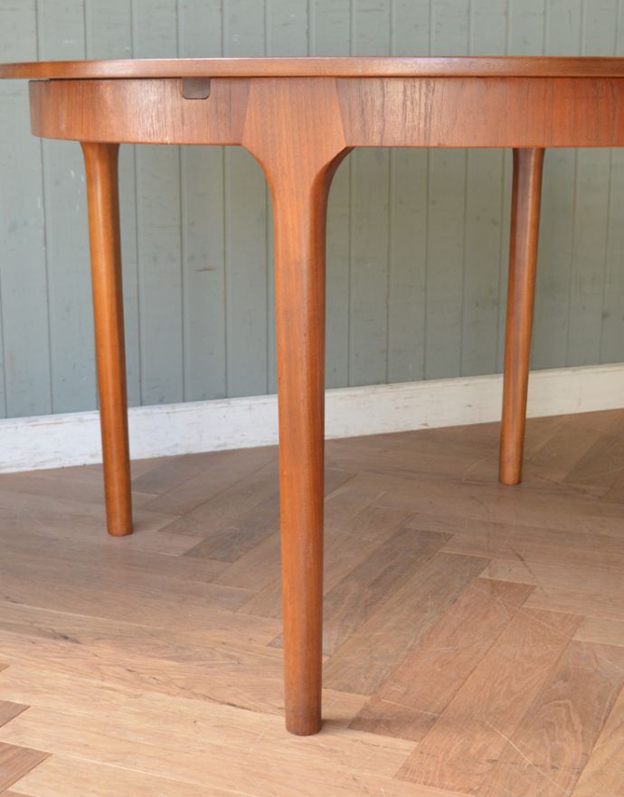 ロイドテーブル　アンティーク家具　ヴィンテージの北欧家具、マッキントッシュ社の伸張式ダイニングテーブル。キチンとお直ししました。(q-653-f)