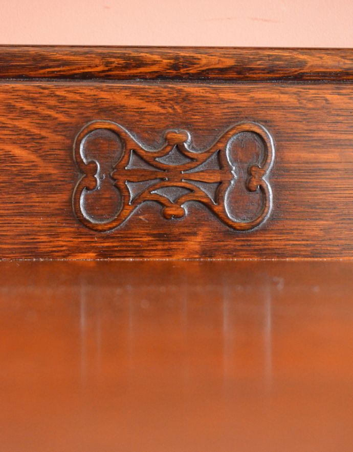 アンティークのドレッサー　アンティーク家具　ミラー付きのアンティーク英国家具、実用的なドレッシングチェスト。上品な飾りが付いています。(q-667-f)