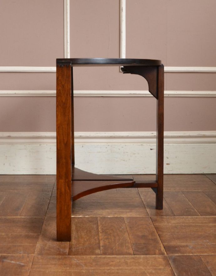 アンティークのテーブル　アンティーク家具　アンティークの英国家具、ハーフムーン型のコンソールテーブル。グルッと180度。(q-669-f)