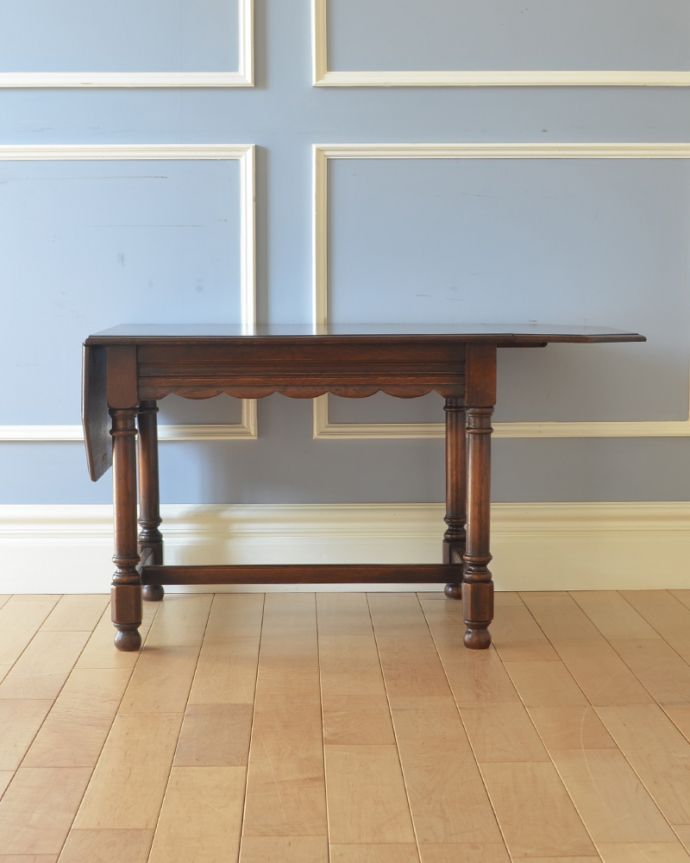アンティークのテーブル　アンティーク家具　バタフライタイプのコーヒーテーブル、アンティークの英国家具。片開きの状態でもご使用頂けます。(q-905-f)