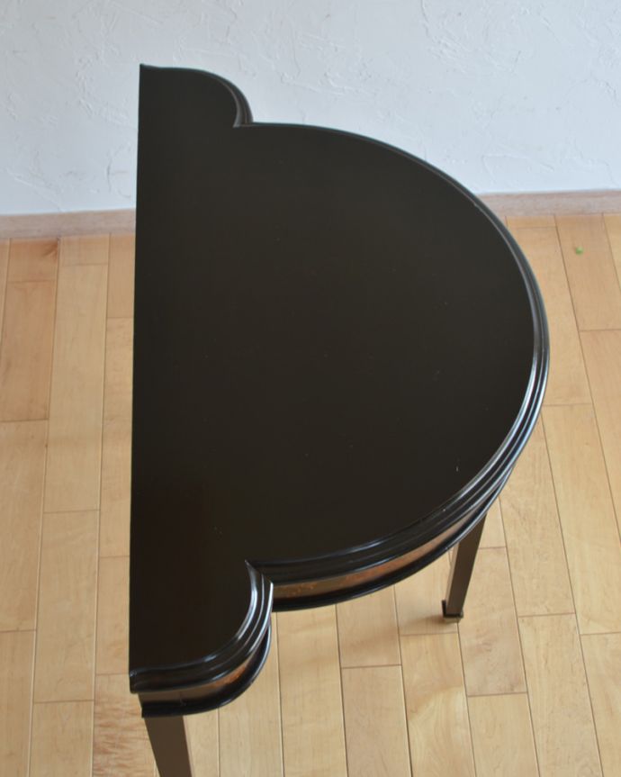 アンティークのテーブル　アンティーク家具　英国のアンティーク家具、上品なコンソールテーブル。ピカピカの天板。(q-920-f)