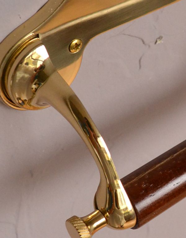 洗面・トイレ　住宅用パーツ　レトロなデザインの真鍮製ペーパーホルダー（ゴールド）フタ無し。ビスを２ヶ所留めてお使い下さい。(sa-236)
