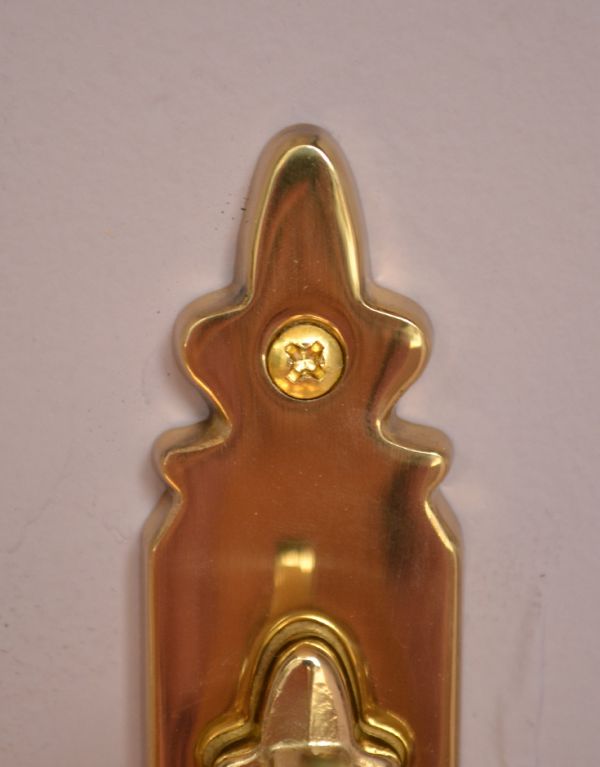 洗面・トイレ　住宅用パーツ　クラシックシリーズ真鍮製タオルリング（ゴールド）。2ヵ所ビス穴が開いています。(sa-423)