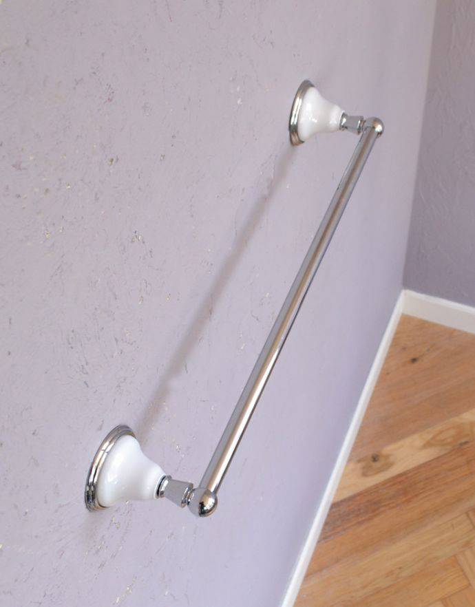 洗面・トイレ　住宅用パーツ　陶器×真鍮タオルバー。上から見るとこんなかんじです。(sa-429)