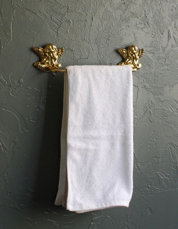 洗面・トイレ　住宅用パーツ　真鍮タオルバー （ゴールド・エンジェル・S）。大人可愛いゴールドのエンジェルが、サニタりールームを華やかに演出してくれるアイテムです。(sa-615)