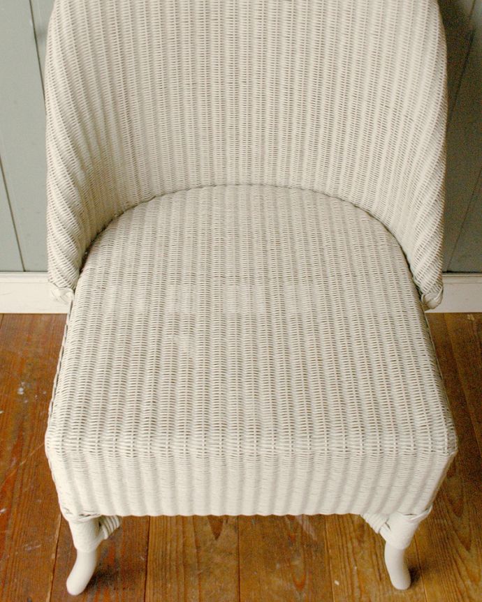 Handleオリジナル　アンティーク風　ロイドルームの椅子、8色から選べるHandleオリジナルのロイドルームチェア(Lunch)。クッションを外すと･･･紙とワイヤーでしっかり編み上げてある座面は、長年、使用して頂けます。(hol-02)