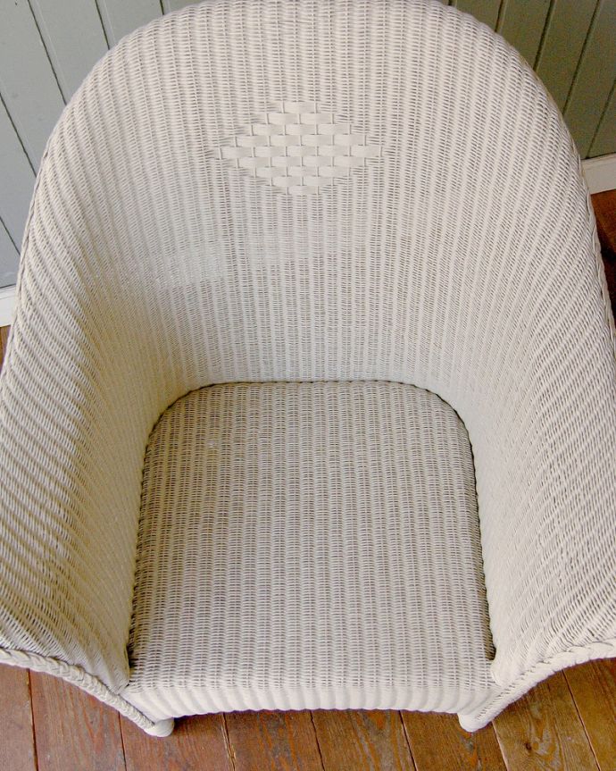 Handleオリジナル　アンティーク風　ロイドルームの椅子、8色から選べるHandleオリジナルのロイドルームチェア(Dessert)。クッションを外すと･･･紙とワイヤーでしっかり編み上げてあるので、長年使用して頂けます。(hol-04)