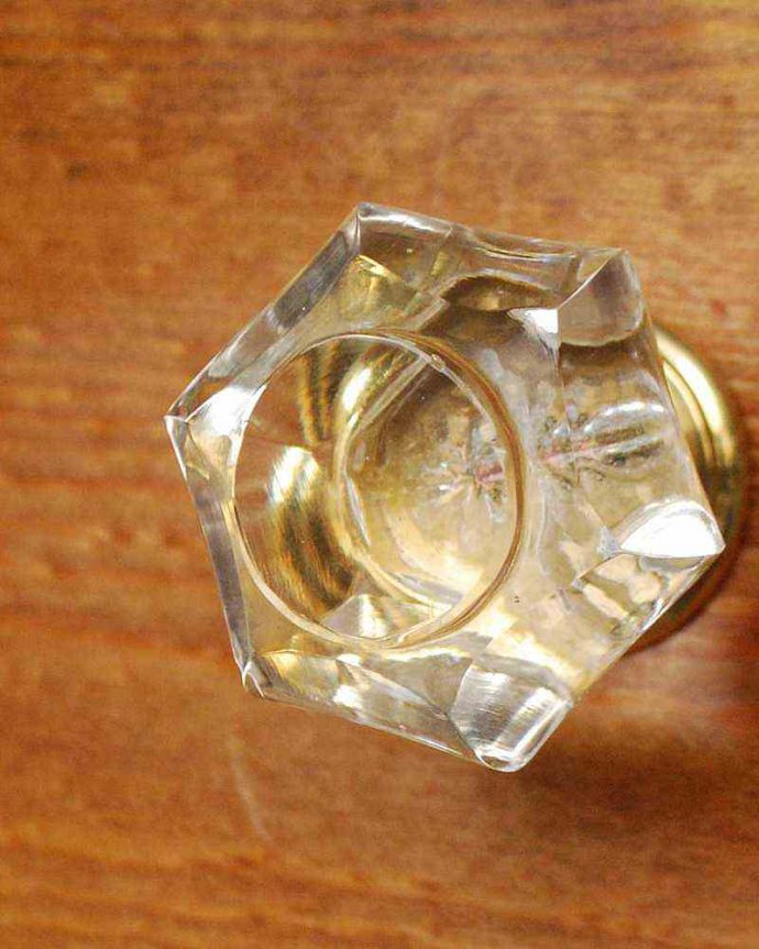 取っ手・ハンドル　住宅用パーツ　真鍮×ガラスのきらきら輝く取っ手（六角形M）。キラッと輝くガラスの取っ手まるで宝石のような形が可愛いんです。(u-512-v)