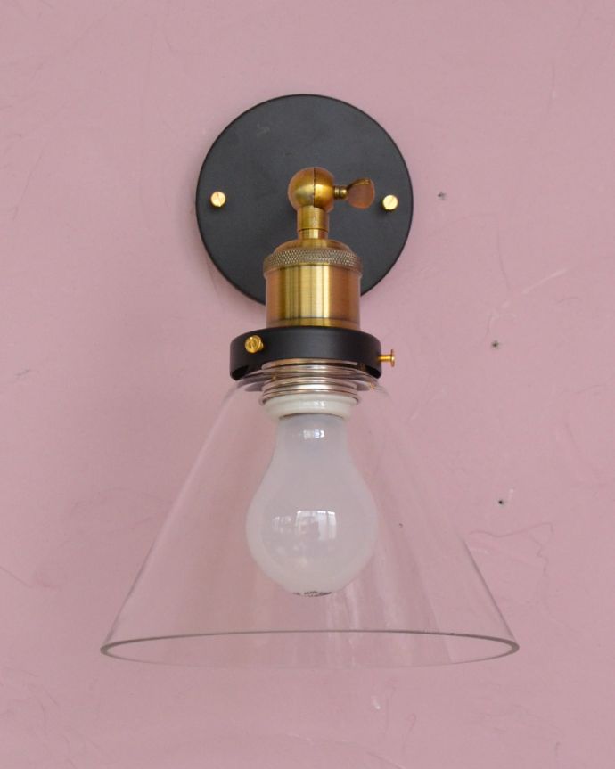 壁付けブラケット　照明・ライティング　可動式ウォールランプ　マウント型(ガラスシェード)（電球なし）。小ぶりなサイズなのでどこにでも取り付けやすいライトです。(wr-097)
