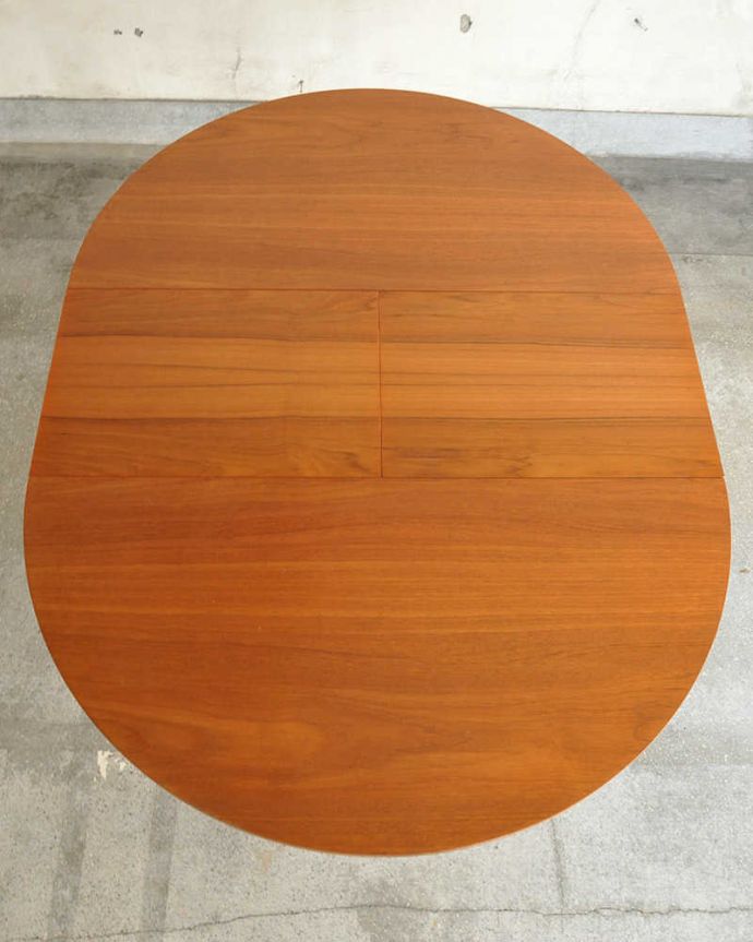G-PLAN(Gプラン)　アンティーク家具　G-PLANデザインのダイニングテーブル、伸張できるヴィンテージ家具。天板もピカピカにお直ししました。(x-1120-f)