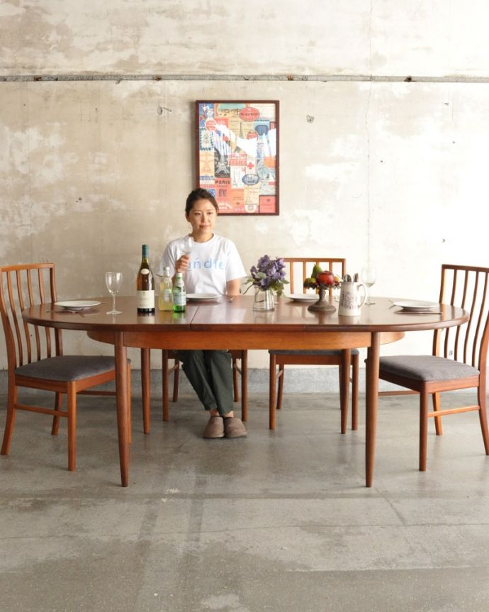 G-PLAN(Gプラン)　アンティーク家具　G-planのフレスコシリーズ、イギリスのヴィンテージダイニングテーブル（伸長式）。用途に合わせてサイズが変わる便利なテーブルあっという間にサイズが大きくなっちゃうヴィンテージのエクステンションテーブル。(x-1325-f)
