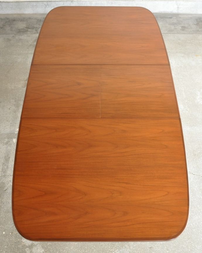 アンティークのテーブル　アンティーク家具　G-planダイニングテーブル　天板もピカピカにお直ししました。(x-1370-f)