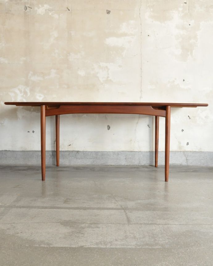 アンティークのテーブル　アンティーク家具　G-planダイニングテーブル(チークシリーズ(ブラジリアン))　天板を広げると･･･もちろん広げたままの状態でもお使い頂けます。(x-1371-f)