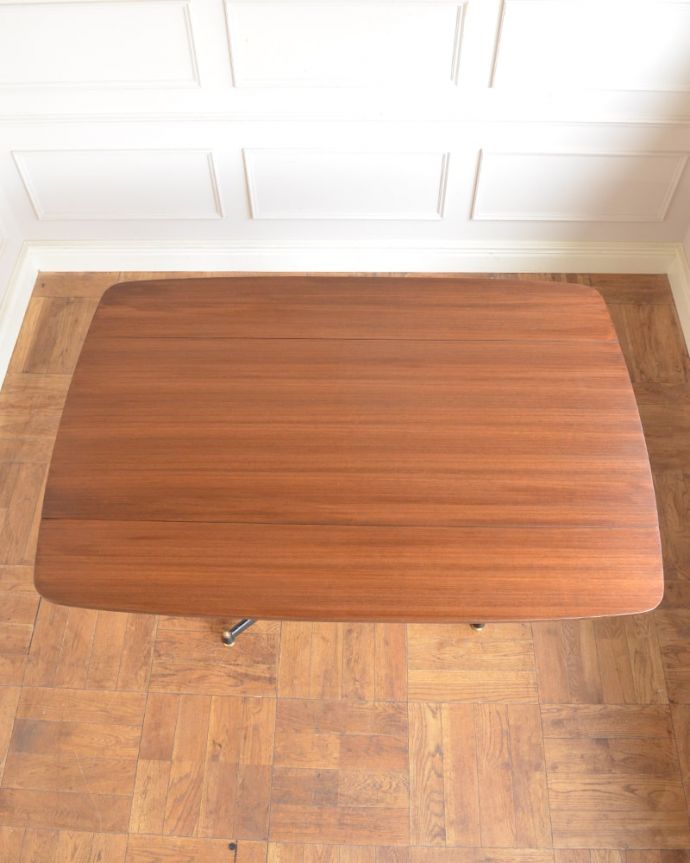 アンティークのテーブル　アンティーク家具　G-planダイニングテーブル(トラー＆ブラック)　天板の修復には自信があります。(x-1372-f)