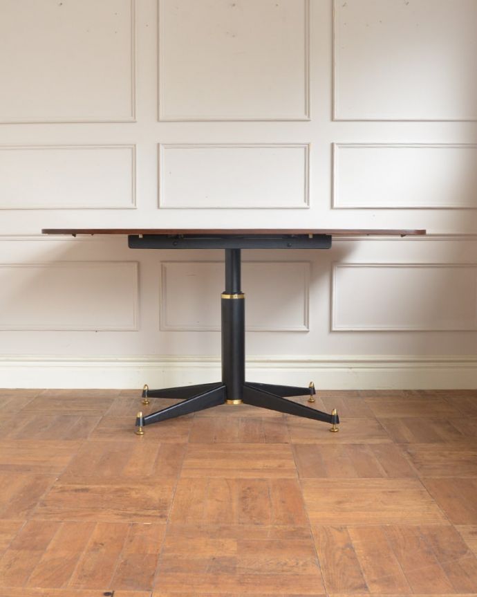 アンティークのテーブル　アンティーク家具　G-planダイニングテーブル(トラー＆ブラック)　両方開いたらこんな感じ開いても閉じても、自由に使える便利さが魅力です。(x-1372-f)