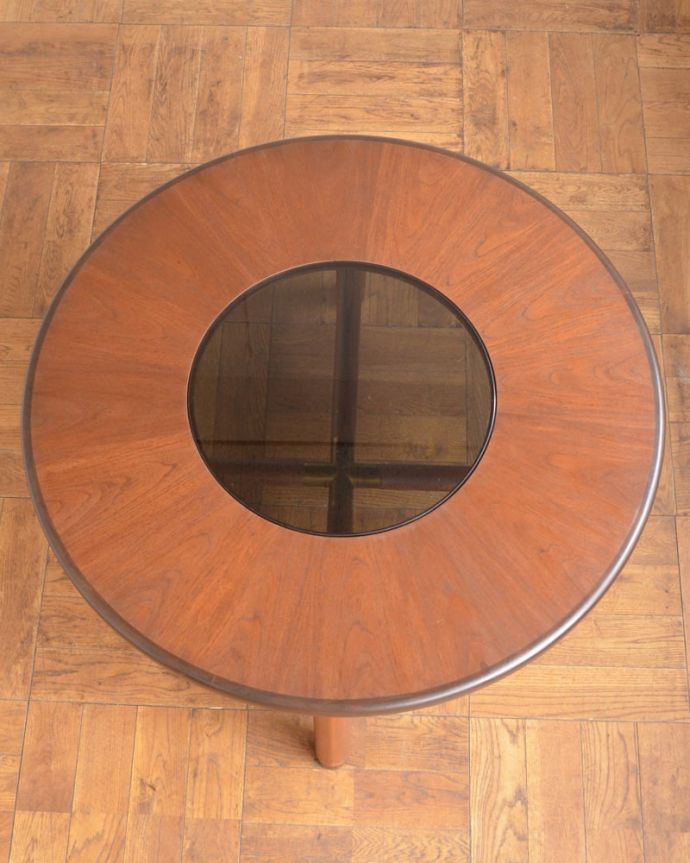 アンティークのテーブル　アンティーク家具　G-planコーヒーテーブル　上から見るとこんな感じやっぱりテーブルは天板が重要。(x-1380-f)