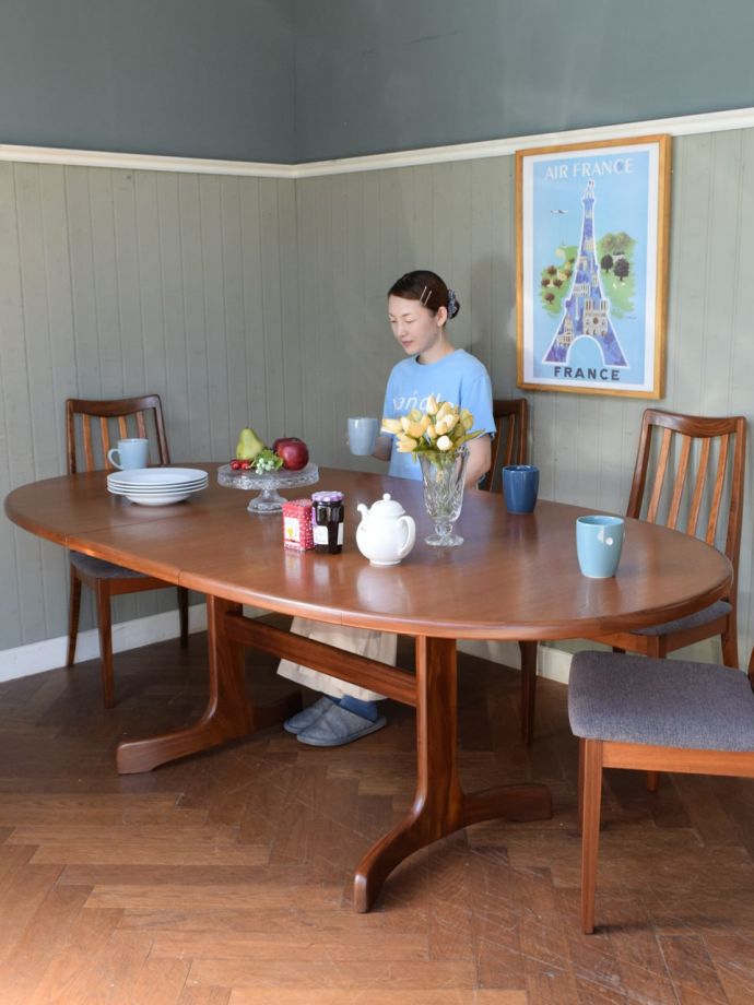 G-PLANのエクステンションテーブル、北欧スタイルにピッタリな伸長式のヴィンテージ家具