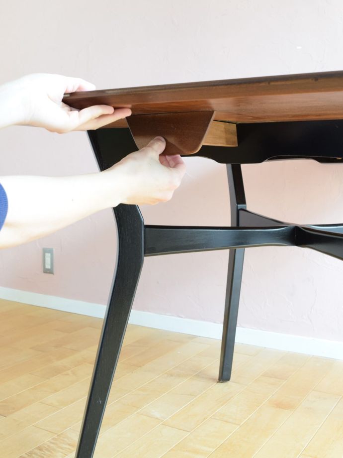 伸張式のG-PLANのダイニングテーブル