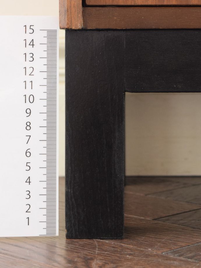 ビンテージ家具の脚