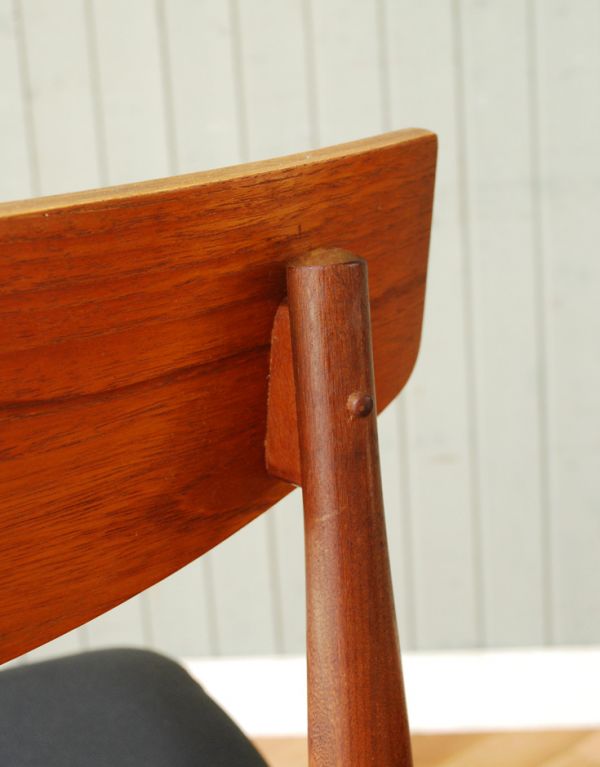 G-PLAN(Gプラン)　アンティーク チェア　ビンテージの北欧椅子、G-planのダイニングチェア。木目や色は1脚1脚微妙に違いますが、どれもキレイに仕上げています。(x-390-c)