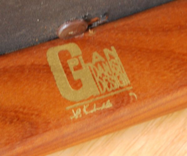 G-PLAN(Gプラン)　アンティーク チェア　ビンテージの北欧椅子、G-planのダイニングチェア。「G-PLAN」のロゴがスタンプされています。(x-390-c)