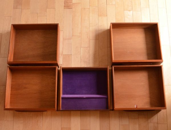 Gプランのヴィンテージ家具、デスクにもおススメのドレッサー(x